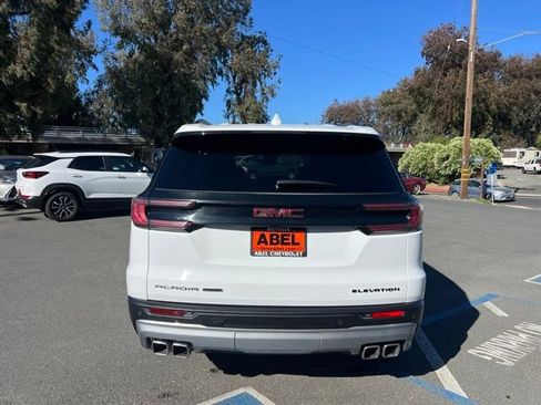 Used 2024 GMC Acadia Elevation AWD/4WD image 8
