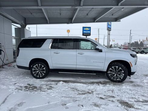 New 2026 Chevrolet Suburban High Country w/ Sun And Tow Package image 4