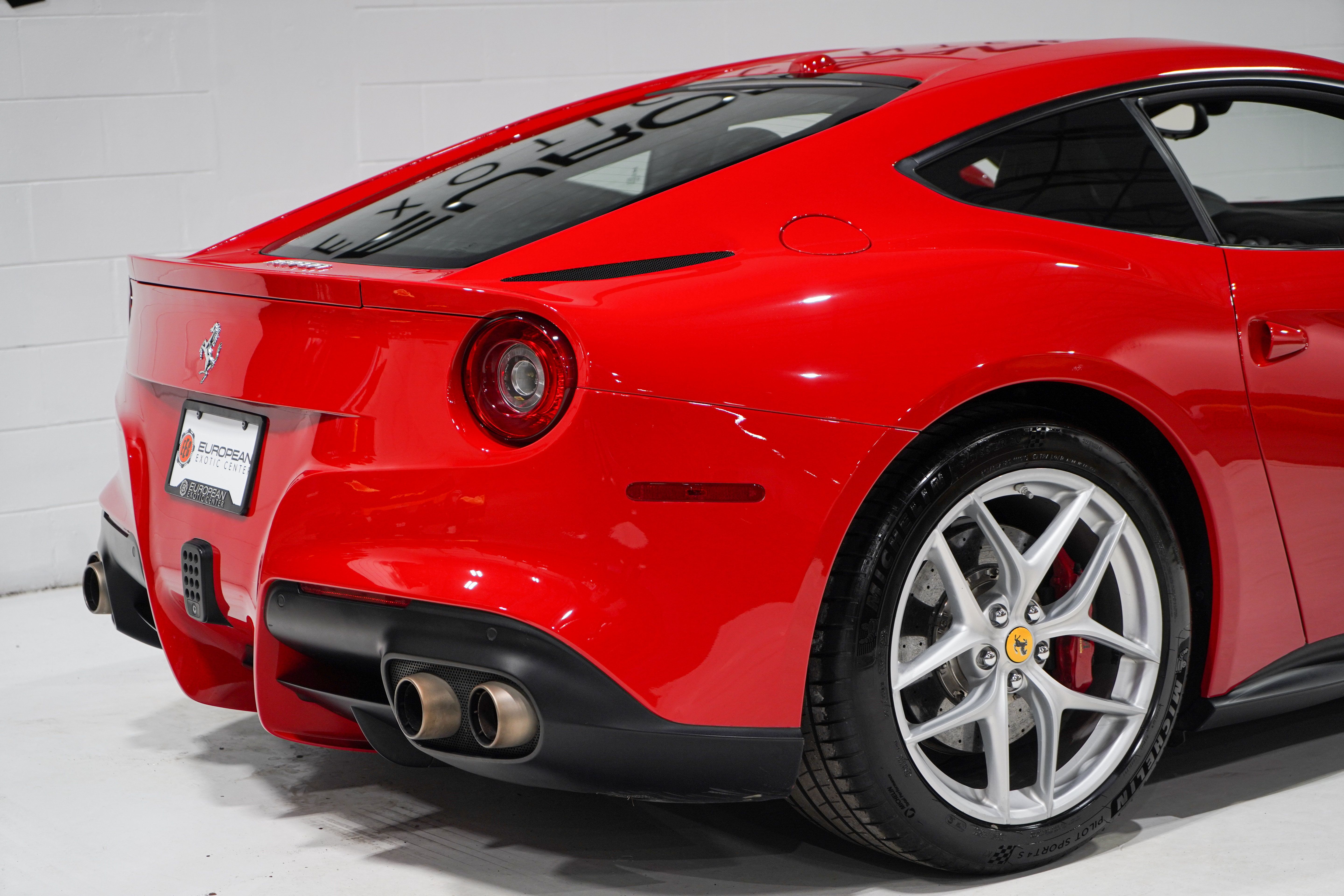 Used 2015 Ferrari F12 Berlinetta RWD image 23
