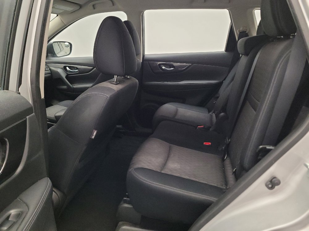 Used 2017 Nissan Rogue S AWD/4WD image 18