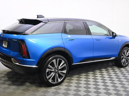 New 2026 Cadillac Optiq Luxury 2 w/ LPO, Floor Liner Package AWD/4WD image 7
