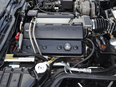 Used 1996 Chevrolet Corvette Coupe RWD image 41