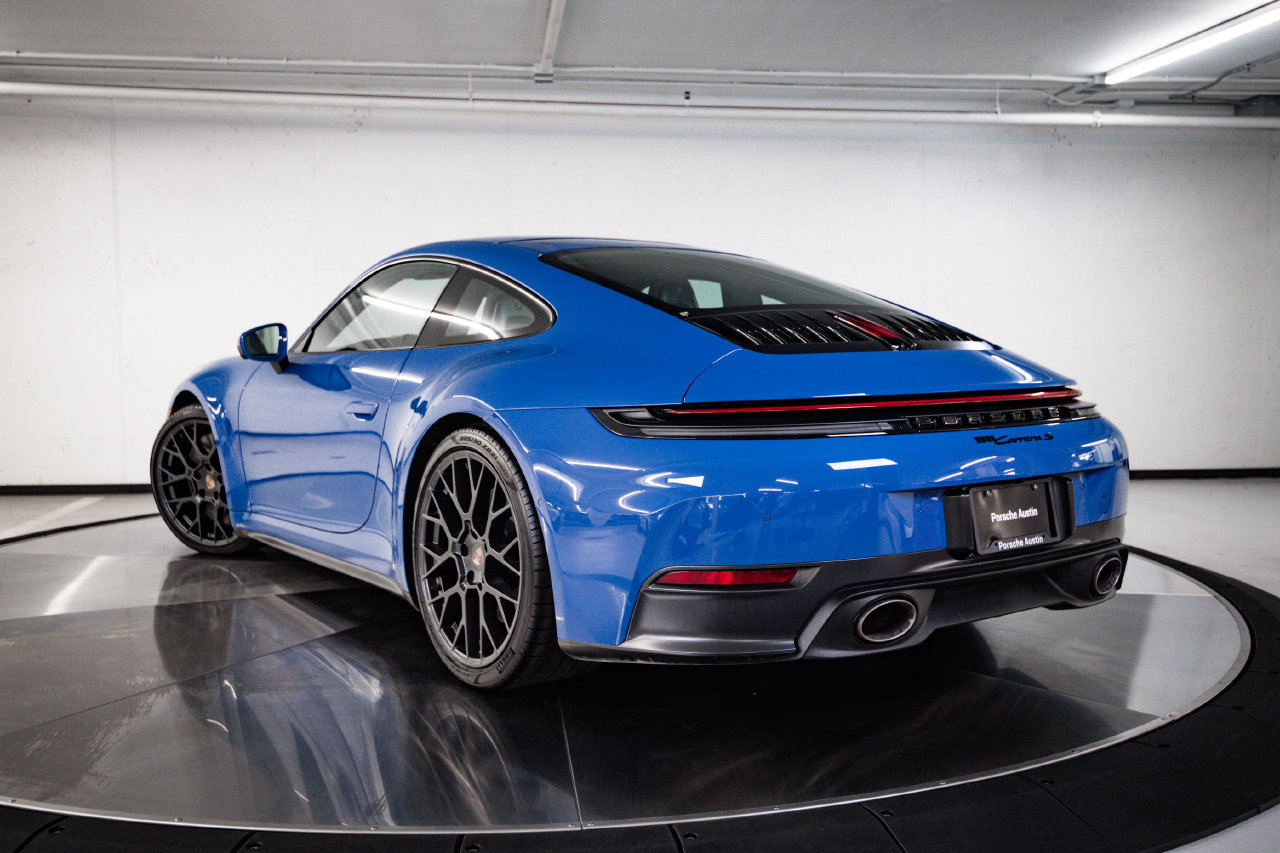 Certified 2025 Porsche 911 Carrera S RWD image 3