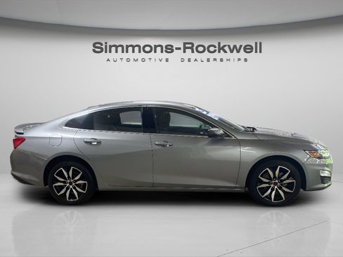 Used 2025 Chevrolet Malibu RS FWD image 6