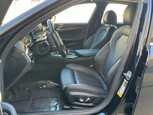 Used 2019 BMW 530i w/ Convenience Package RWD image 9