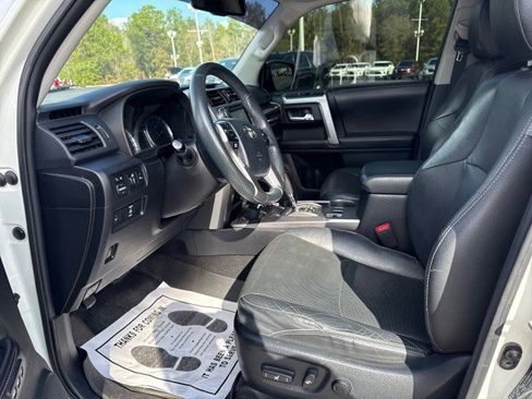 Used 2016 Toyota 4Runner SR5 image 17