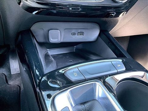 New 2026 Chevrolet Trax ACTIV w/ Sunroof Package FWD image 24
