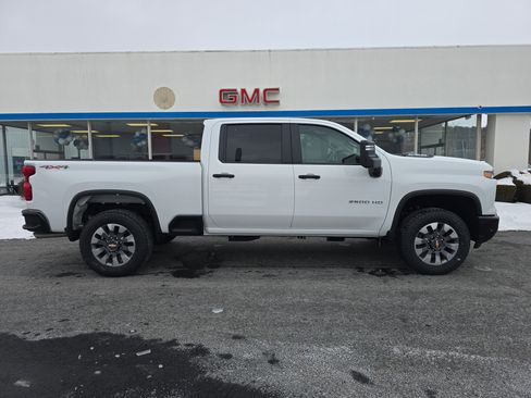 New 2026 Chevrolet Silverado 2500 Custom image 2