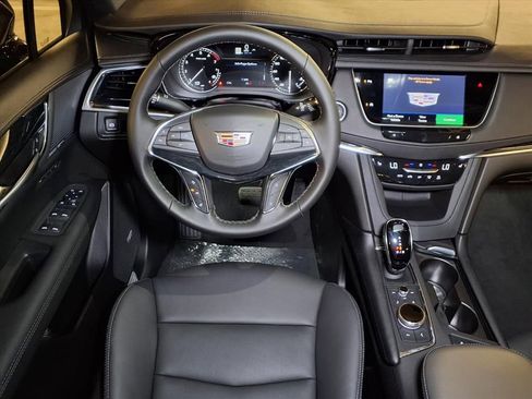 New 2025 Cadillac XT5 Premium Luxury FWD image 11