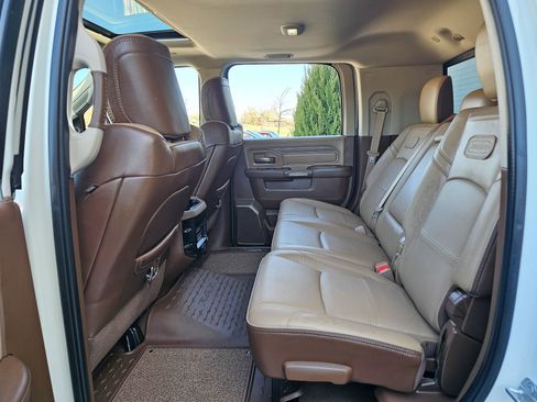 Used 2022 RAM 2500 Limited AWD/4WD image 40