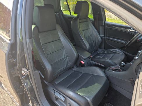 Used 2013 Volkswagen GTI Driver's Edition image 30