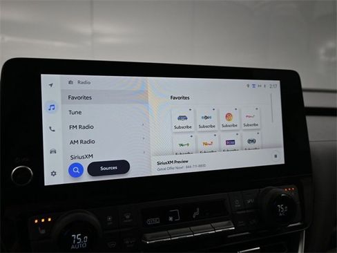 Used 2024 Toyota Grand Highlander XLE image 11