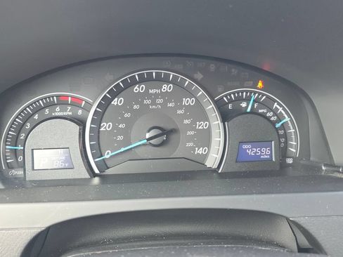 Used 2014 Toyota Camry LE FWD image 17