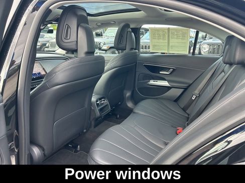 Used 2025 Mercedes-Benz E 350 Sedan image 22