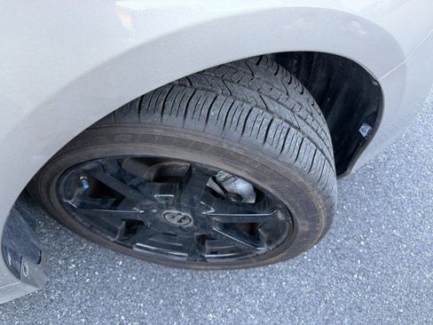 Used 2014 Toyota Camry LE image 25