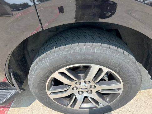 Used 2024 Ford Expedition Limited RWD image 14