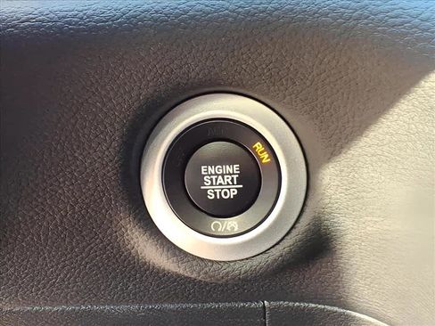 Used 2023 Chrysler Pacifica Touring-L w/ S Appearance Package image 22