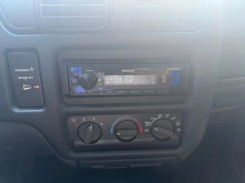 Used 1999 GMC Sonoma SL w/ HD Suspension Pkg RWD image 23