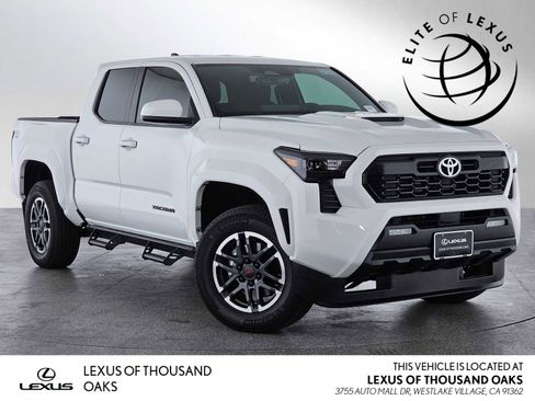 Used 2024 Toyota Tacoma TRD Sport AWD/4WD image 1