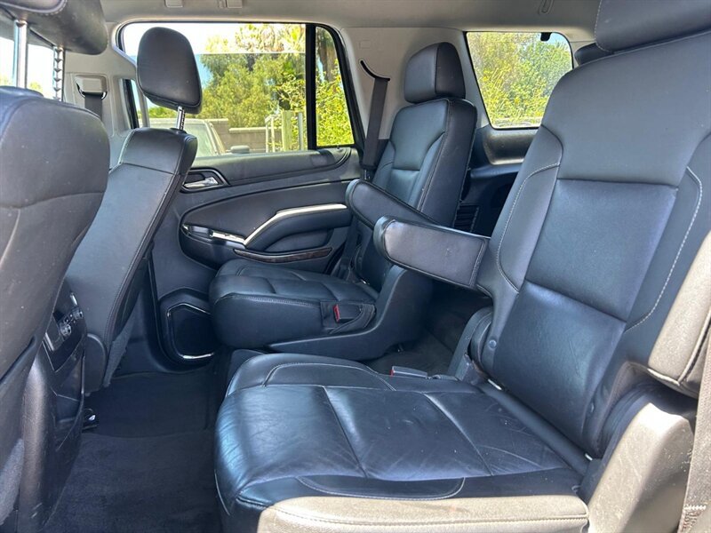 Used 2018 Chevrolet Tahoe LT w/ Luxury Package RWD image 31