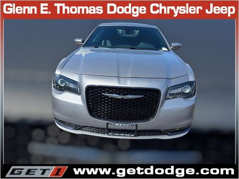 Certified 2018 Chrysler 300 S image 2