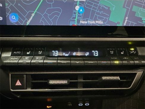 Used 2025 Toyota Camry XLE image 22