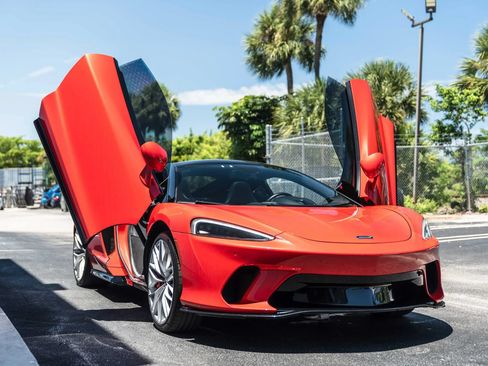 Used 2023 McLaren GT RWD image 13