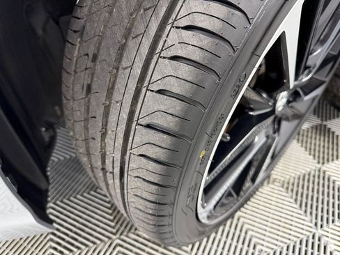 Used 2018 Toyota Camry XSE image 31