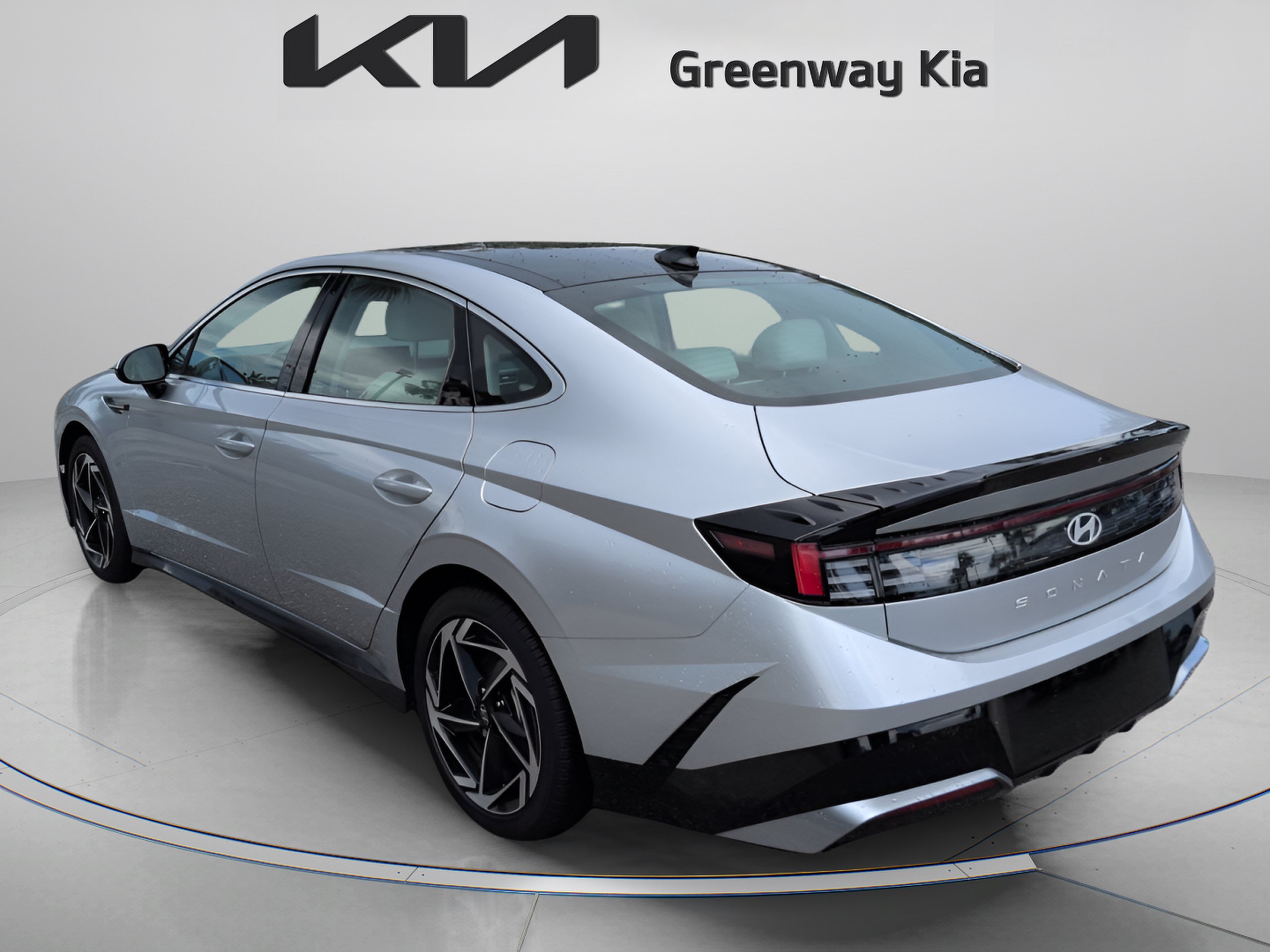 Used 2025 Hyundai Sonata SEL FWD image 8