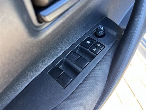 Used 2022 Toyota Corolla LE image 15