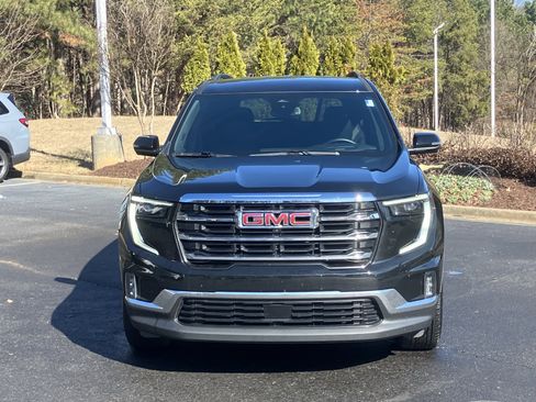 Used 2024 GMC Acadia Elevation image 3