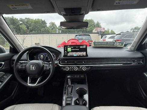 Used 2023 Honda Civic Touring image 18