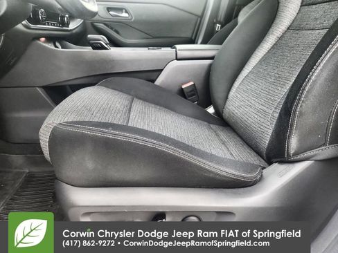 Used 2021 Nissan Rogue SV image 20