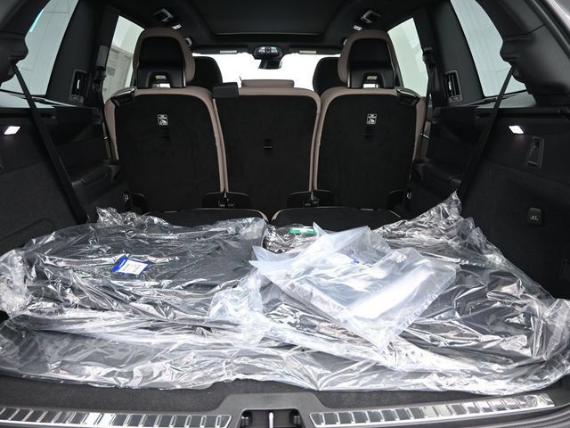 New 2026 Volvo XC90 B6 Core w/ Protection Package Premier AWD/4WD image 31