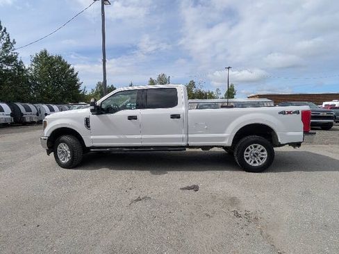 Used 2019 Ford F350 XLT w/ Camper Package AWD/4WD image 2