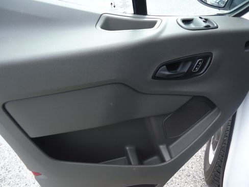 Used 2024 Ford Transit 150 Low Roof RWD image 19