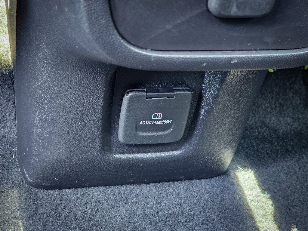 Used 2022 GMC Terrain SLT w/ Infotainment Package II AWD/4WD image 36