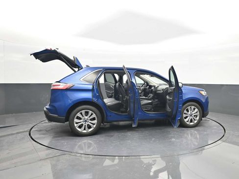 Used 2022 Ford Edge Titanium image 42