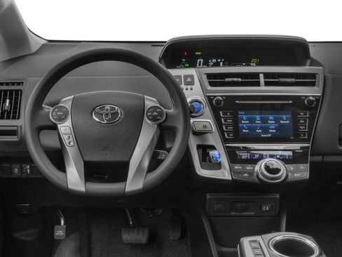 Used 2017 Toyota Prius V Two image 7