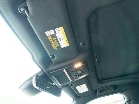 Used 2021 Toyota Highlander XSE FWD image 19