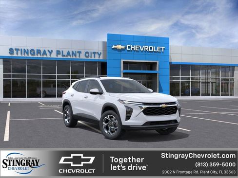 New 2026 Chevrolet Trax LT w/ Driver Confidence Package image 1