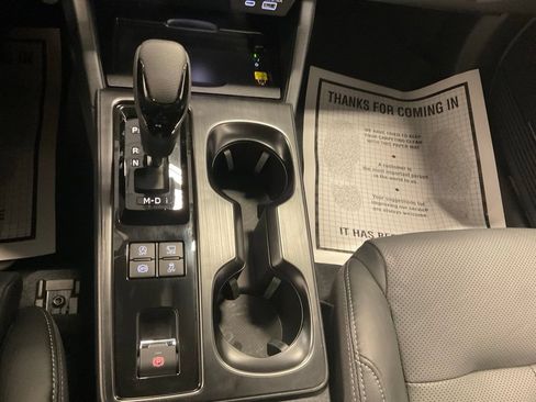 Used 2026 Subaru Outback Touring AWD/4WD image 20