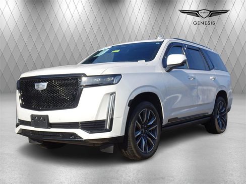 Used 2021 Cadillac Escalade Sport Platinum w/ Heavy-Duty Trailer Package image 4