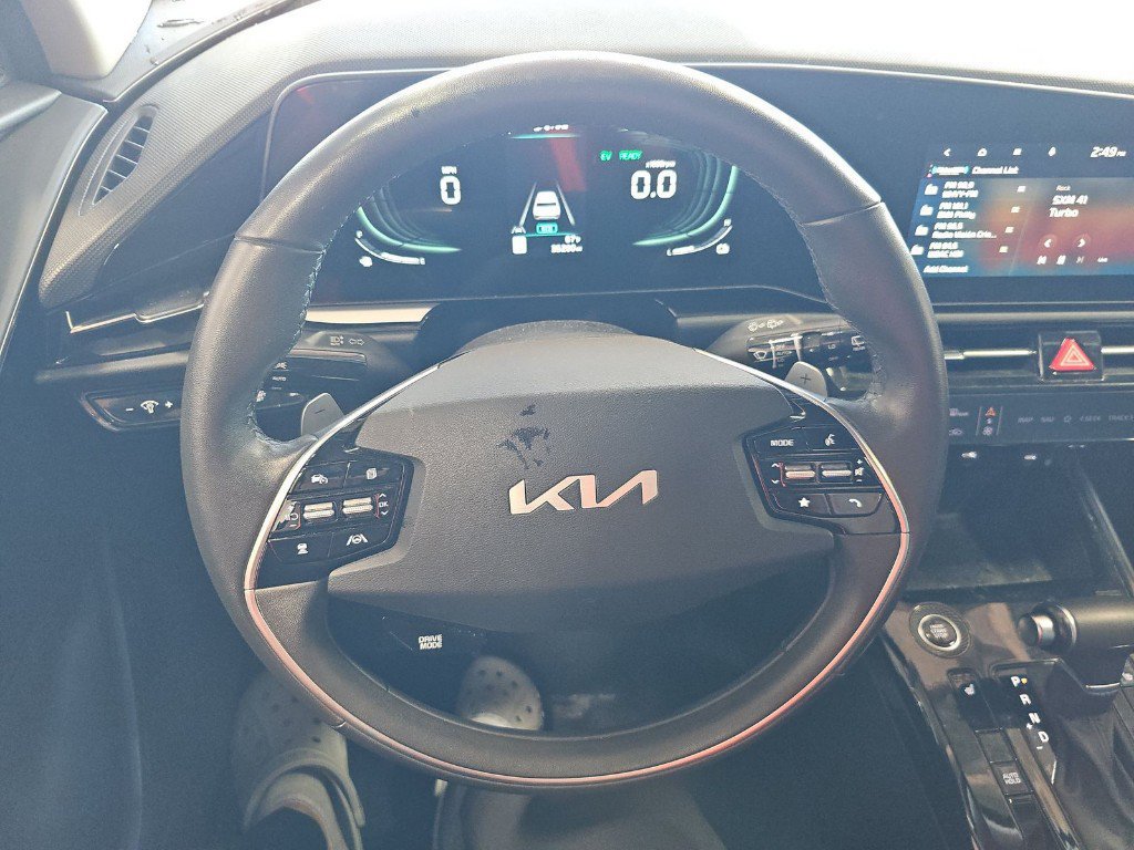 Certified 2023 Kia Niro EX FWD image 11