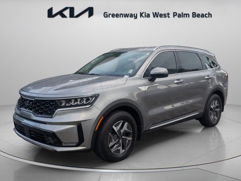 Certified 2024 Kia Sorento EX FWD image 3