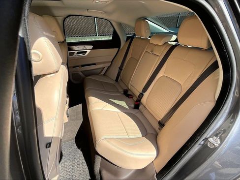 Used 2017 Jaguar XF Prestige image 25