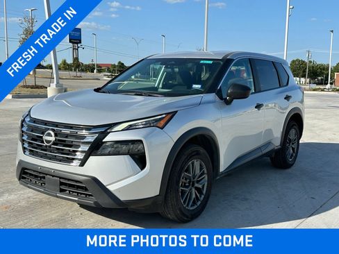Used 2024 Nissan Rogue S FWD image 1