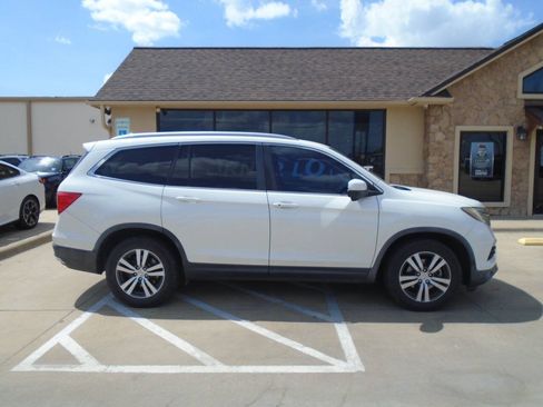 Used 2017 Honda Pilot EX-L image 4