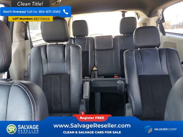 Used 2017 Dodge Grand Caravan SXT FWD image 13