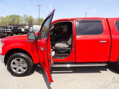 Used 2020 Ford F150 XLT w/ Equipment Group 302A Luxury AWD/4WD image 13